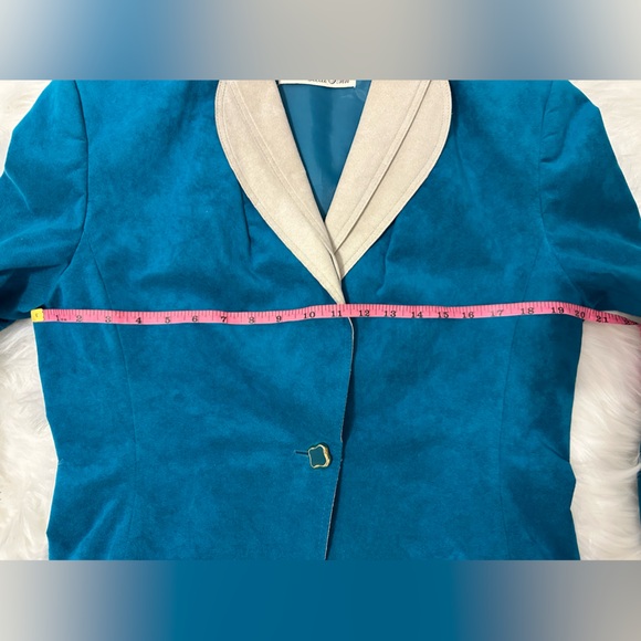 VINTAGE SUEDE Jacket - Picture 8 of 11